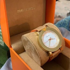 Tory Burch Ellsworth leather watch